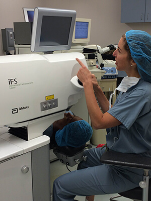 Dr. Greenberg performing LASIK